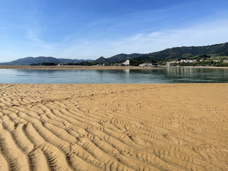 apartamento urdaibai playa laida encanto maison laida alojamiento vistas playa laida apto laga 2